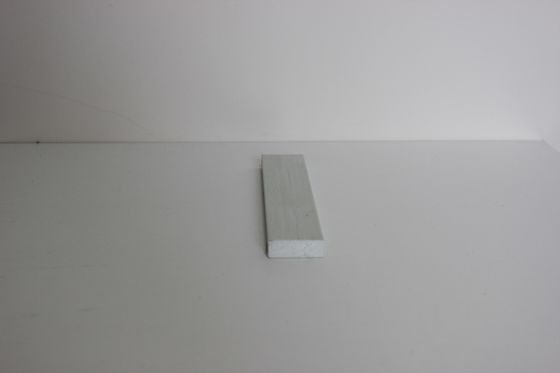Piatto di plastica rinforzato con fibra di vetro mediante processo di pultrazione Peso leggero Alta resistenza alla trazione Resistenza all'usura